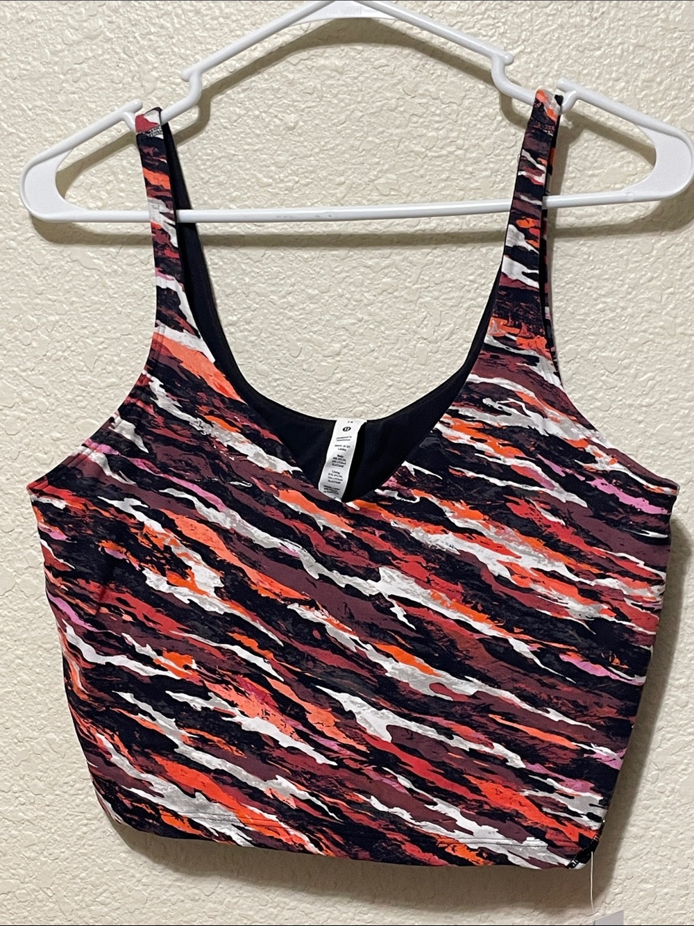 Lululemon Align Tank Women’s Black, White And Red Lightweight Tank. NWT. Size 14